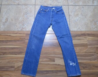 Vintage LEVIS 501xx Button-Fly Jeans Med Blue Wash  Sz 28x34  Measured  26x30