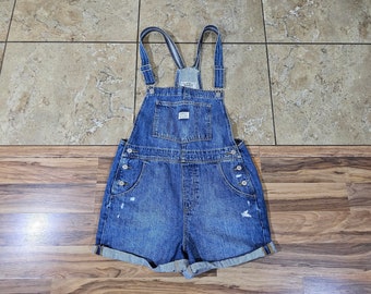 Levis Medium Wash Blue Denim Overalls Shorts Sz M