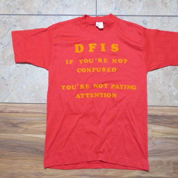 Vintage Hef-T DFIS T-Shirt 50/50 If You're Not Confused You're Not Paying Attention Red Gold Humorous Made in USA Sz M