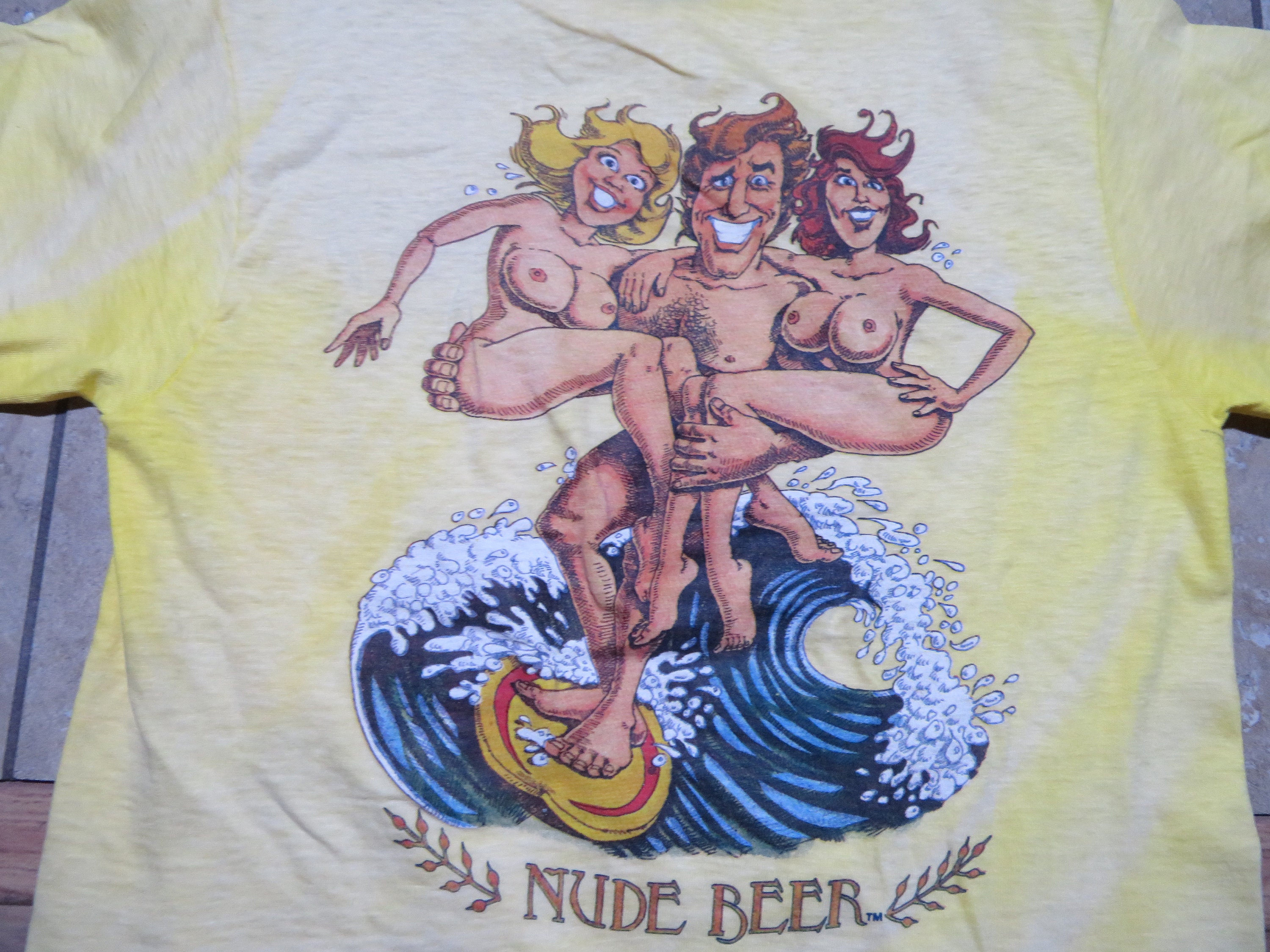 Vintage Nude Beer Pocket T-shirt Double Sided Graphic YELLOW Tan USA Made  Sz S Naked Girls and Guy Surfing -  Canada