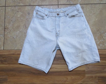 Vintage LEVIS Jean Shorts Light Blue Wash Measured Sz 34x10