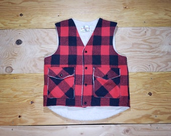 Vintage Weathergaurd By Shane Sherpa-Lined Bufffalo Plaid Vest Red Black Snap-Up Made in USA Sz M? Lumberjack