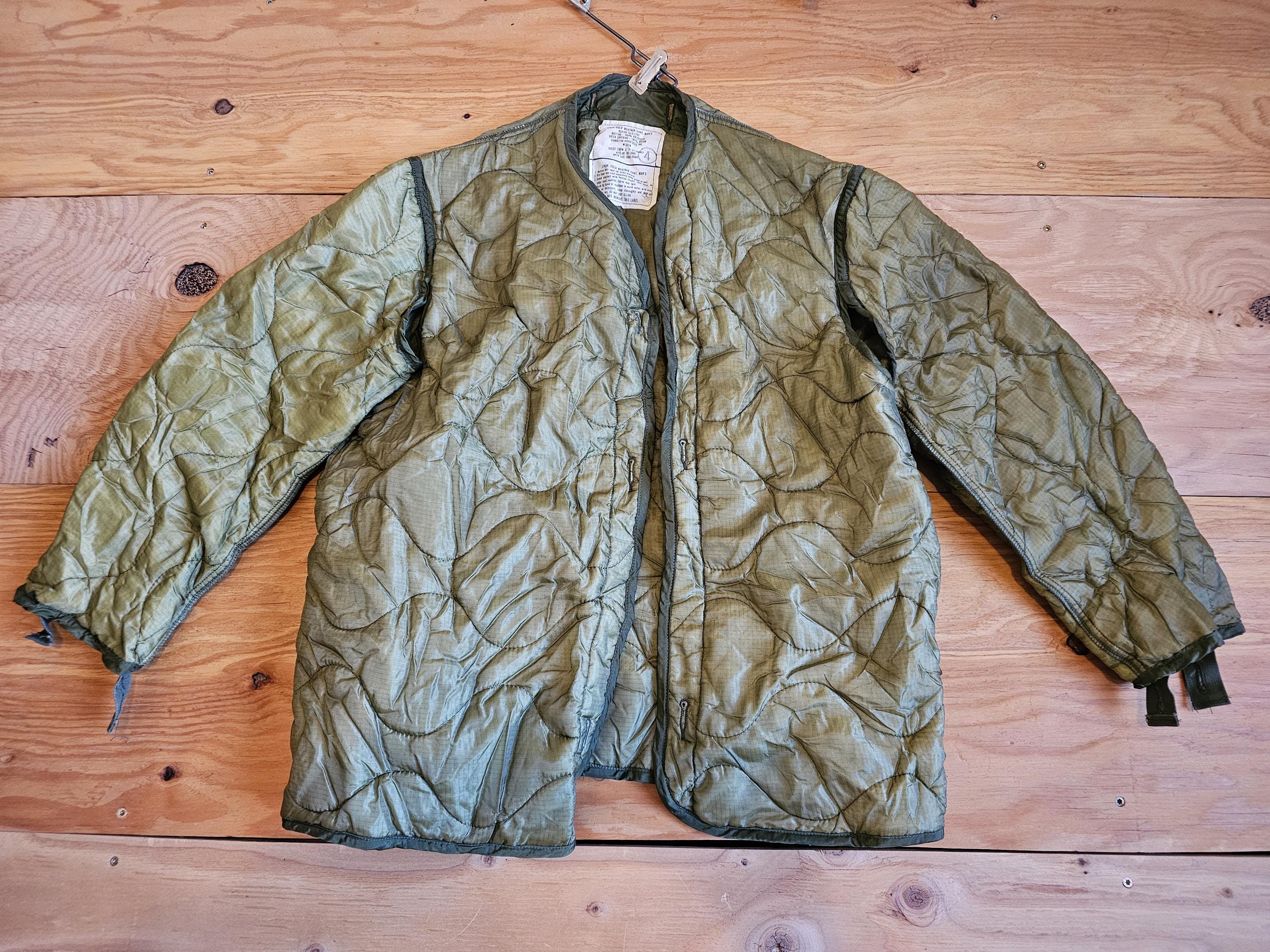 Vintage Army Military Cold Weather Field Jacket Coat Quilted Liner