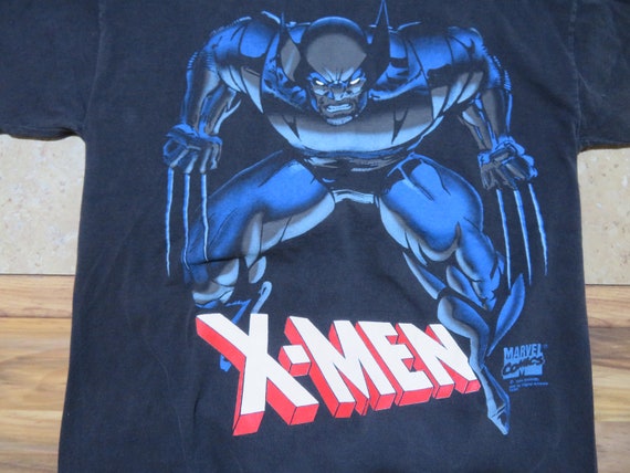  Marvel X-Men Wolverine Classic Retro Costume T-Shirt :  Clothing, Shoes & Jewelry