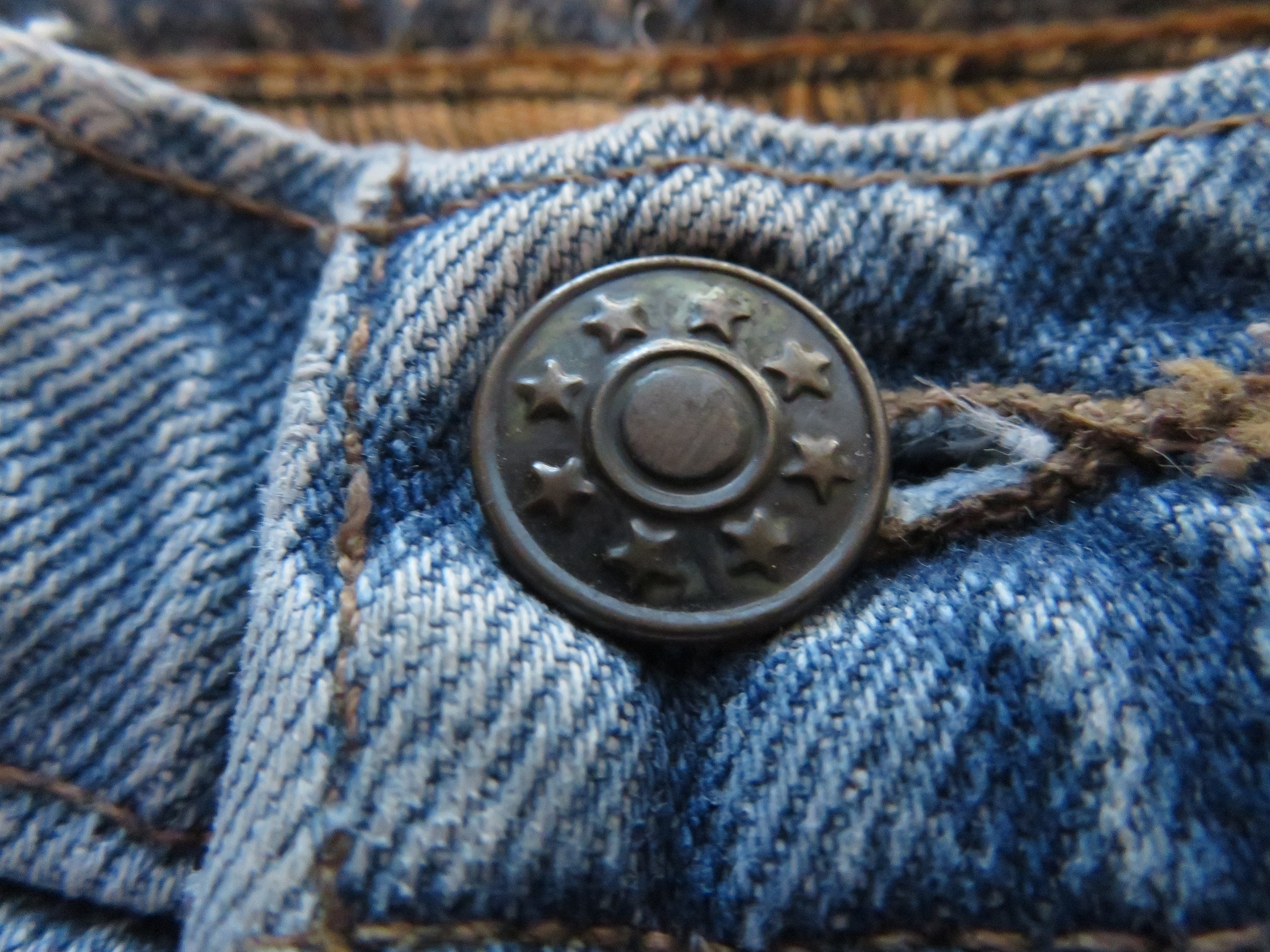 Vintage LEVIS Silver Tab Zip Fly Jeans Med Blue Wash