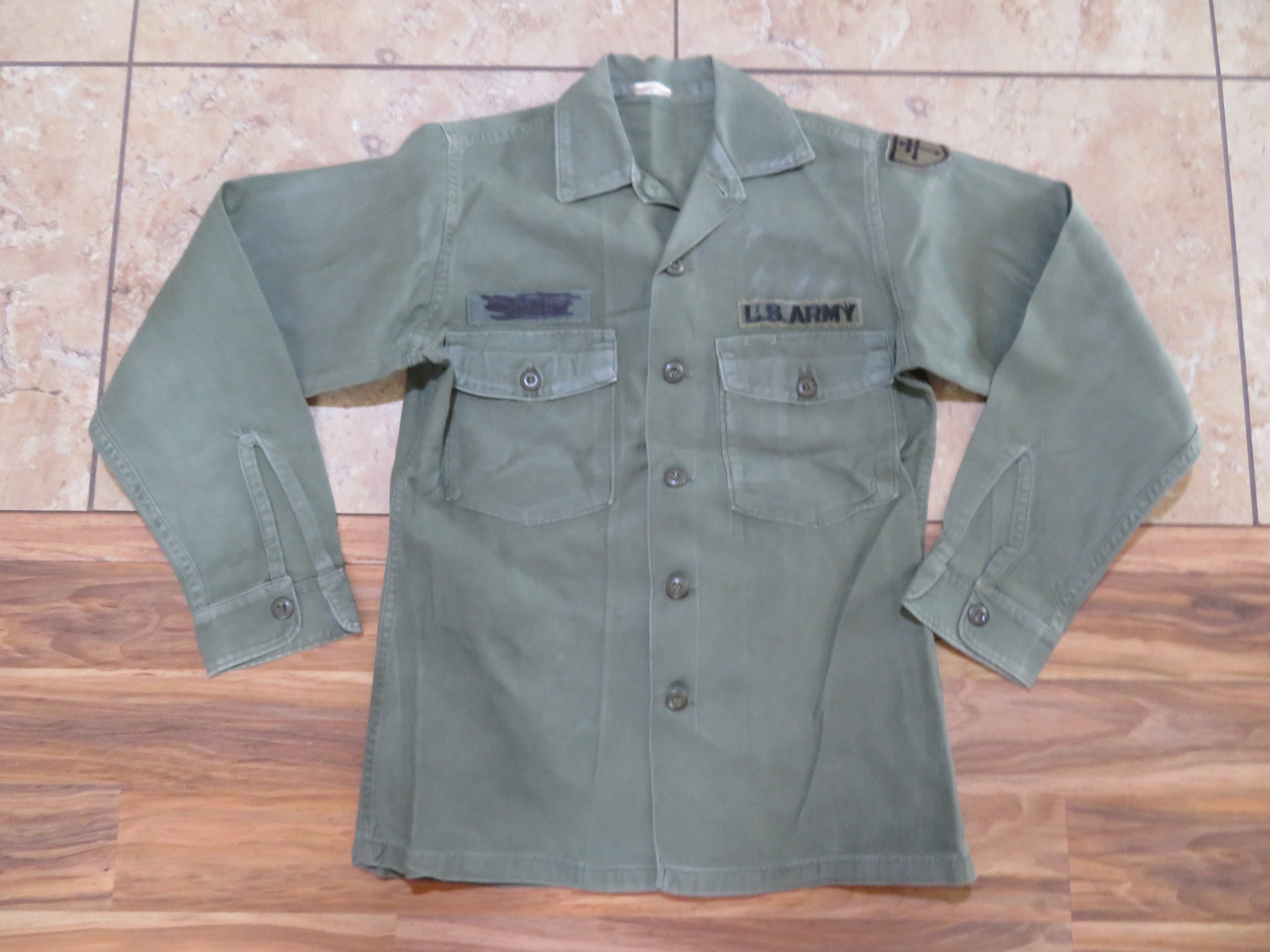 Vintage Vietnam Era Army Military Uniform Shirt O D Green Button Up Cotton Sateen 14 1/2 x 33