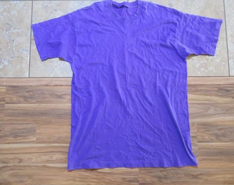 Vintage Blank Plain Minimalistic T-Shirt Purple Sz 2XL?