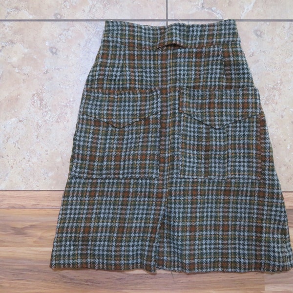 VTG Homemade Tartan Plaid Skirt 1960's? Green Brown Gray Plaid Front Pockets and Kick Pleat Back Talon Zipper Lined 24 Waist x 22.5 Length