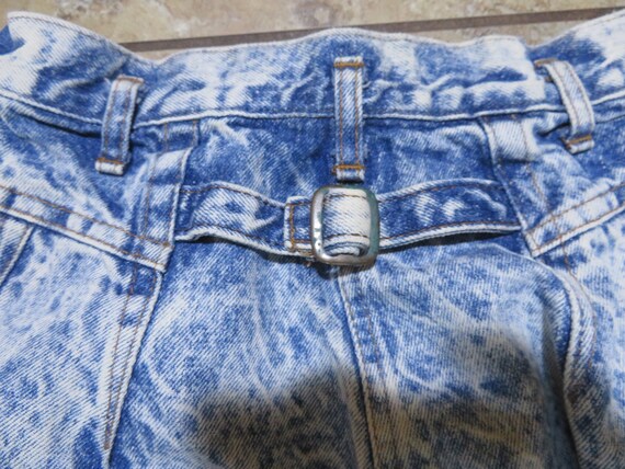 Vintage Chic Buckle-Back Tapered Leg Women's Jean… - image 7