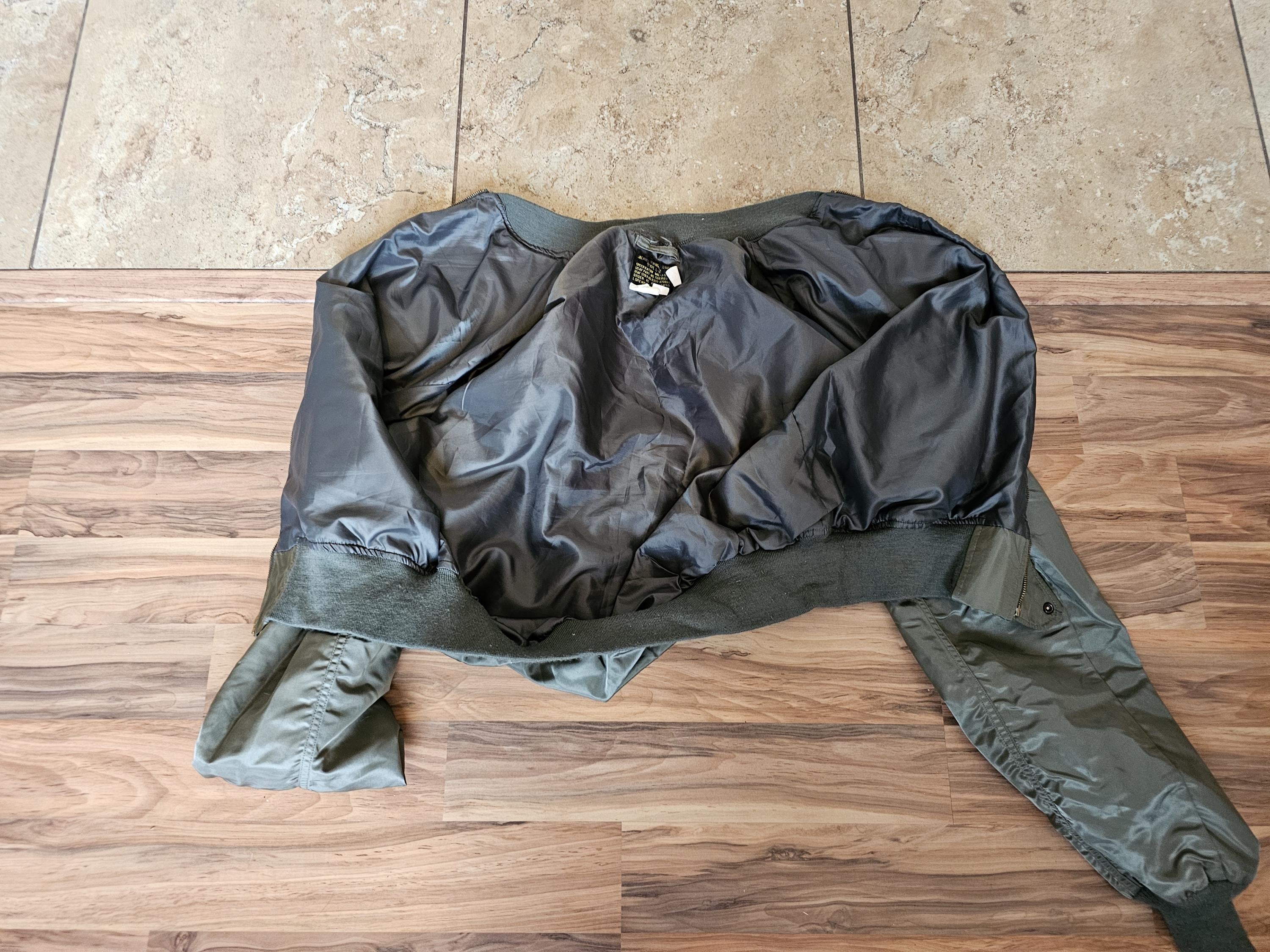 Vintage L-2 Light Flying Flight Bomber Jacket Green B-17