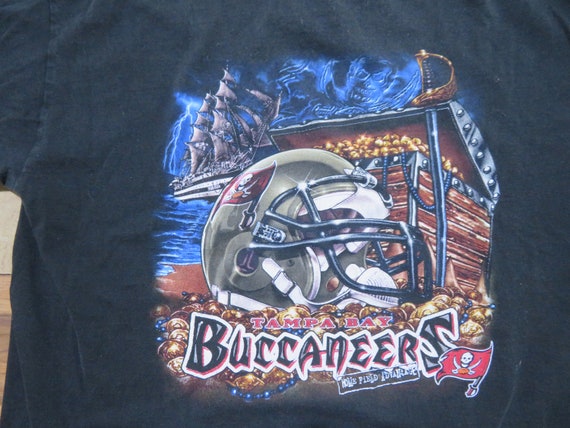 Vintage Tampa Bay Buccaneers Football T-Shirt Hom… - image 4