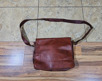 Leather Messenger Bag Brown Canvas Green Interior Leather Strap Magnectic Snap Closure 15 X 12 X 4