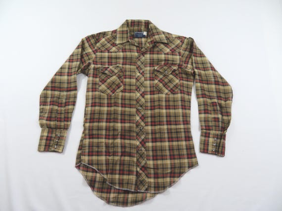 Wrangler Pearl Snap Shirt, Long Tails Long Sleeve Cowboy Western 14.5x32 1970s