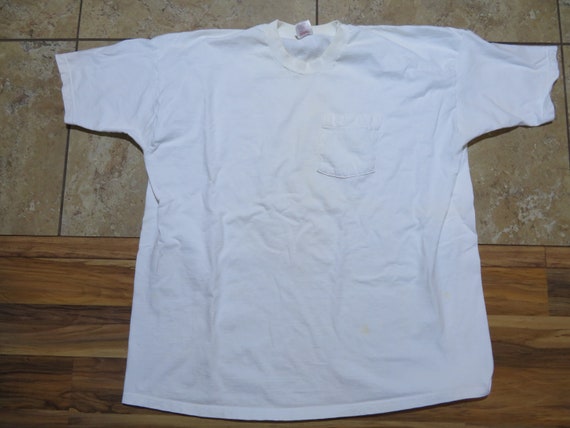 Vintage Plain Blank Pocket T-shirt Minimalistic White BVD Vintage Plain Blank Pocket T-shirt Minimalistic White BVD