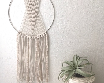 Criss Cross Tassel Macramé Wall Hanging // Dreamcatcher // Bedroom Wall Art // Office Decor // Bohemian // Minimalist // Weaving