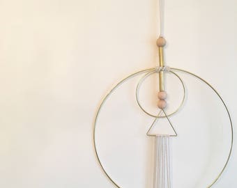 円と三角形の幾何学的な壁掛け // ドリームキャッチャー // 寝室の壁アート // オフィスの装飾 // ボヘミアン // ミニマリスト // 織り