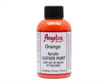Könnte beinhalten: Eine 118 ml Flasche orangefarbene Acrylfarbe für Leder der Marke Angelus. Die Flasche hat einen schwarzen Verschluss und ein Etikett mit dem Markennamen, der Farbe und der Anweisung, sie außerhalb der Reichweite von Kindern aufzubewahren.