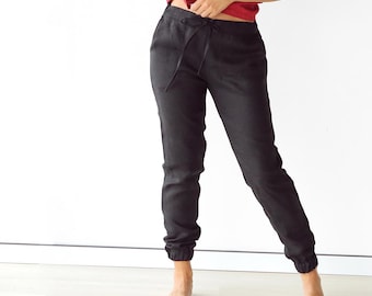 Linnen damesjoggingbroek NARA in zwart, elastische enkelmanchetten, taille met trekkoord