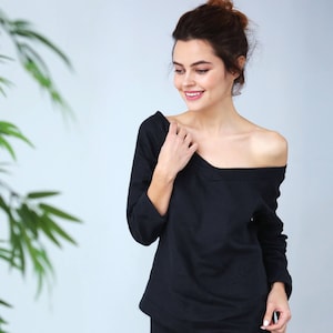 V-Neck Linen T-Shirt, Linen top, Summer linen top, Open shoulders, Linen Blouse, Flax women t-shirt, Black top, Natural top, Natural pajama