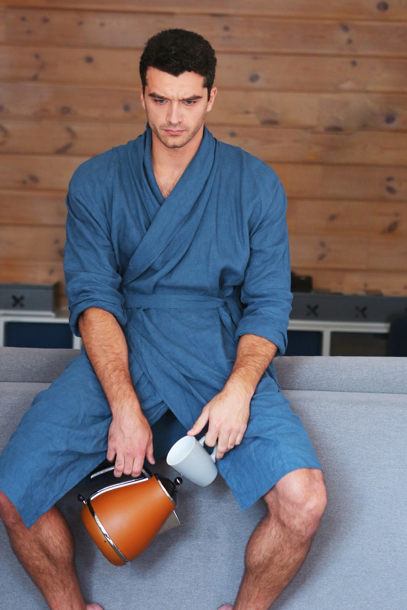 Men's Linen Bathrobe JUNIPER in Navy blue | Natural Loungewear, Homewear, Wedding Robe, Gown for Men, Dressing Gown, Gift for Him imagem 6