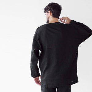 Mens linen oversize sweatshirt, Black sweatshirt, Shirt for men, Mans relax shirt, Black shirt, Beach linen shirt, Linen loungewear zdjęcie 4