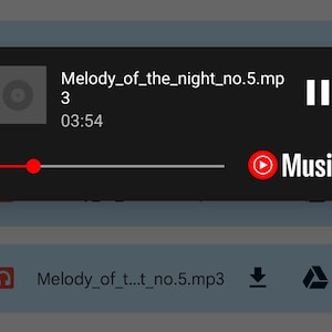 Puede incluir: Una interfaz de reproductor de m&uacute;sica negra con una barra de progreso roja y un bot&oacute;n de reproducci&oacute;n. El t&iacute;tulo de la canci&oacute;n es "Melody_of_the_night_no.5.mp" y la hora es 03:54. El texto "Music" est&aacute; en rojo.