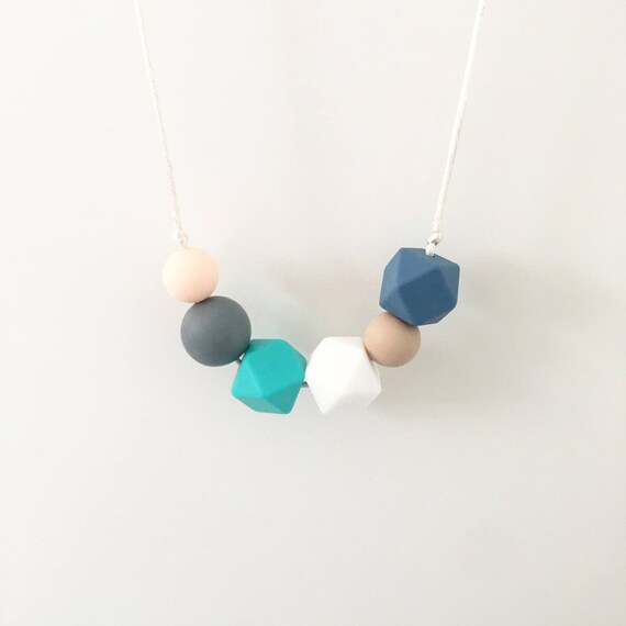 baby teething necklace for mum