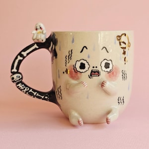 The surprised by something Bebe - Spooky Myostery