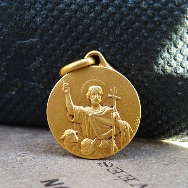 antique french medal, gold filled religious pendant, frech edwardian necklace, lamb of god jewelry, médaille art nouveau, plaquée ancienne