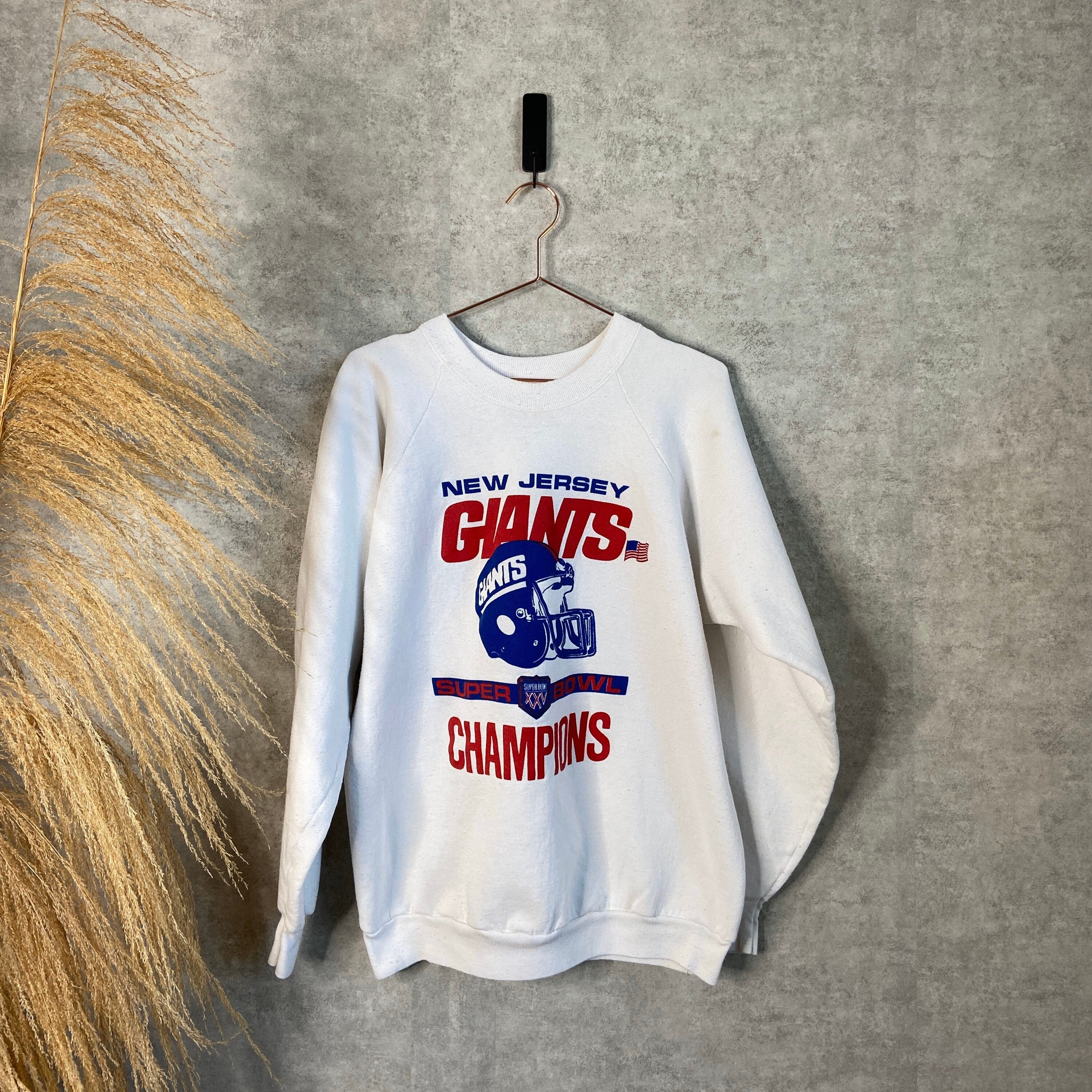 Vintage 1990’s New Jersey Giants Fan Club White Crewneck Sweatshirt