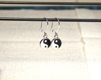 yin / yang dangle earrings silver or gold color