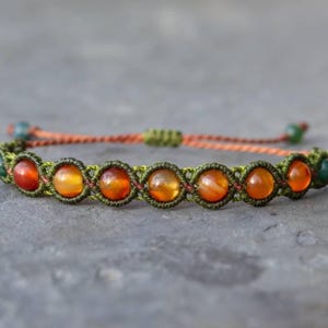 Carnelian Macrame Bracelet – Handmade Crystal Jewellery for Confidence & Energy