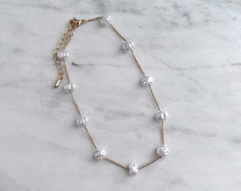 Pearl anklet, beaded chain anklet,dainty chain anklet,delicate gold chain anklet,layering jewelry,gold anklet,gold ankle bracelet