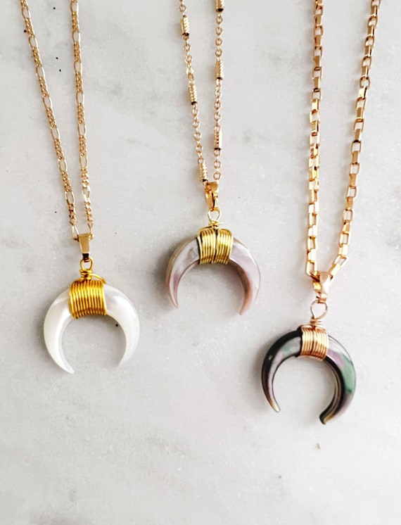 Double horn best sale necklace