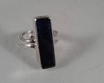 lapis lazuli ring, ladies lapis lazuli ring, slender lapis lazuli ring, long lapis lazuli ring, narrow blue ring, ladies blue ring,