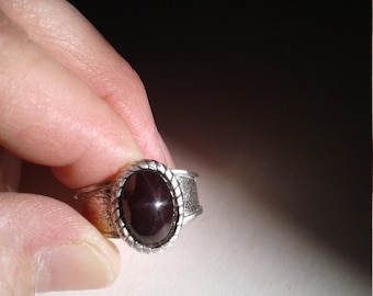 Men's star garnet ring, oval star garnet ring, men's garnet ring, star garnet ring, men's garnet ring, men's january birthstone ring
