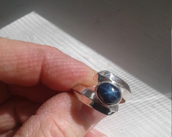 Oval Blue Star Sapphire Ring, Sterling Silver Triangle Setting