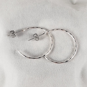 diamond cut silver wire hoops, diamond cut hoop earrings, silver hoop earrings, handmade diamond cut silver hoop earrings, silver wire hoops