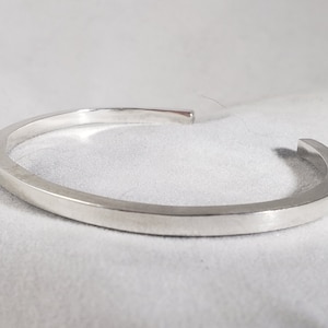 square wire silver cuff, ladies square wire cuff, simple square cuff, minimalist silver cuff, square wire bracelet