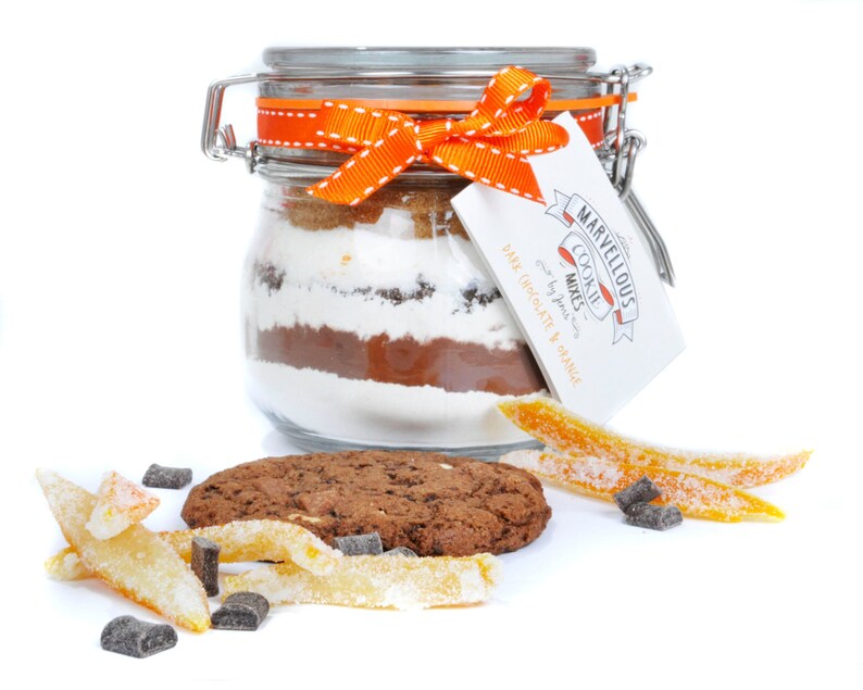 Dark Chocolate and Orange Cookie Mix Bake at home afbeelding 1