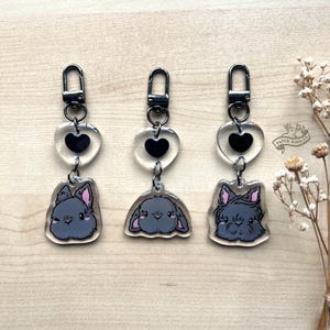 Bun+Heart Greys| エポキシコーティングを施したウサギのアクリルキーホルダー