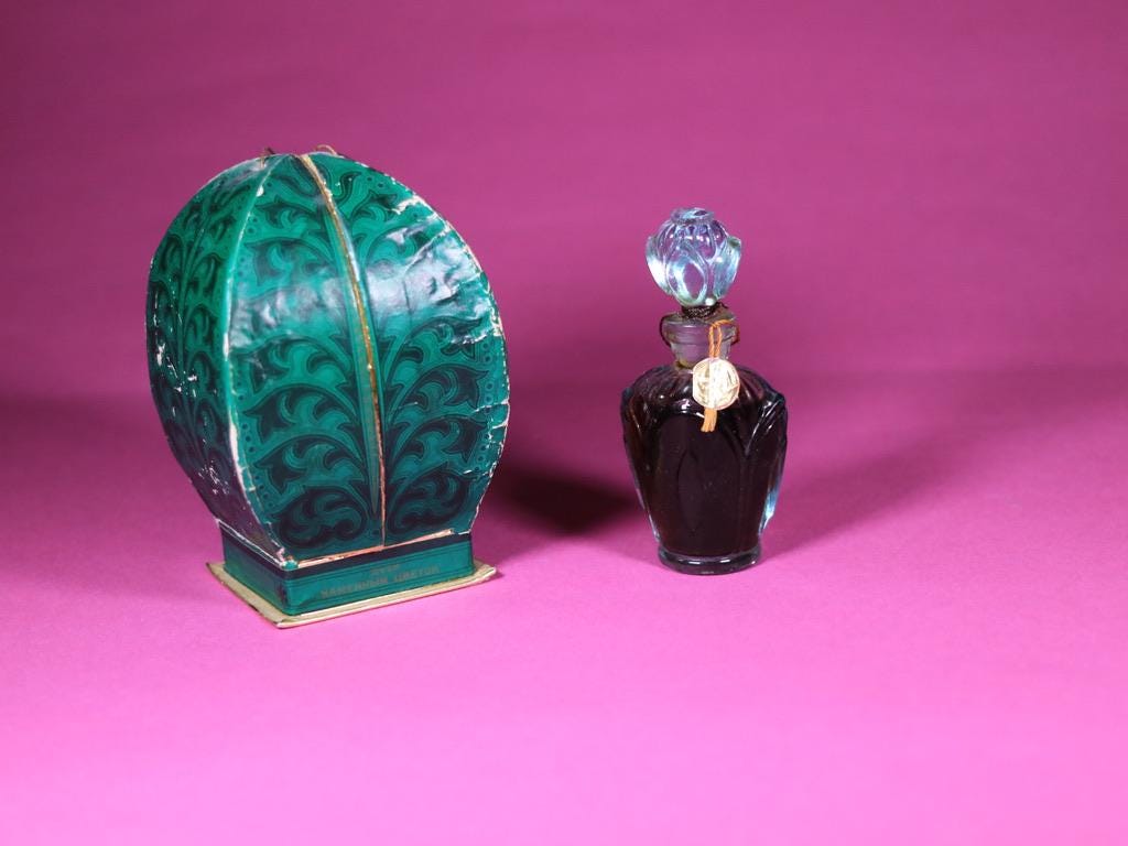 希少 製ヴィンテージ ロシア製 Rigas Cerini ライラック 希少 製ヴィンテージ ロシア製 Rigas Cerini ライラック