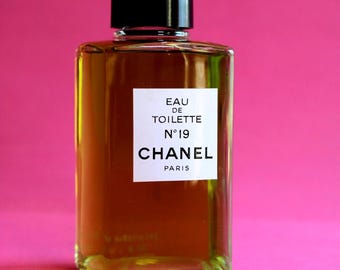 シャネル　N°19 ボディ クリーム No.19 ボディローション 200ml/6.7oz(シャネル)の通販・口コミ