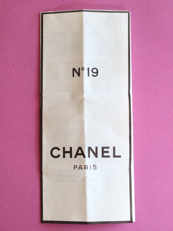 CHANEL n19 246ml Chanel N°19 Eau De Parfum Spray 50ml | David Jones