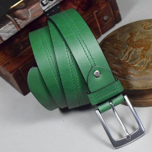 MA Ledergürtel Sutura Grün für Männer 35 mm handgemachte echte Kalbsleder Gürtel Mann Geschenk für ihn Mode Handmade Spanien