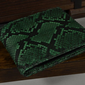 Portafoglio Bifold con Tasca Portamonete Verde Vero Pitone Serpente Roma 39 Fatto a Mano da Mansarea - Spagna