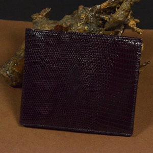 Portafoglio Bifold Uomo con Tasca Portamonete Vera Pelle di Lucertola Bordeaux Lucido Roma 34 Fatto a mano dall'atelier Mansarea - Spagna