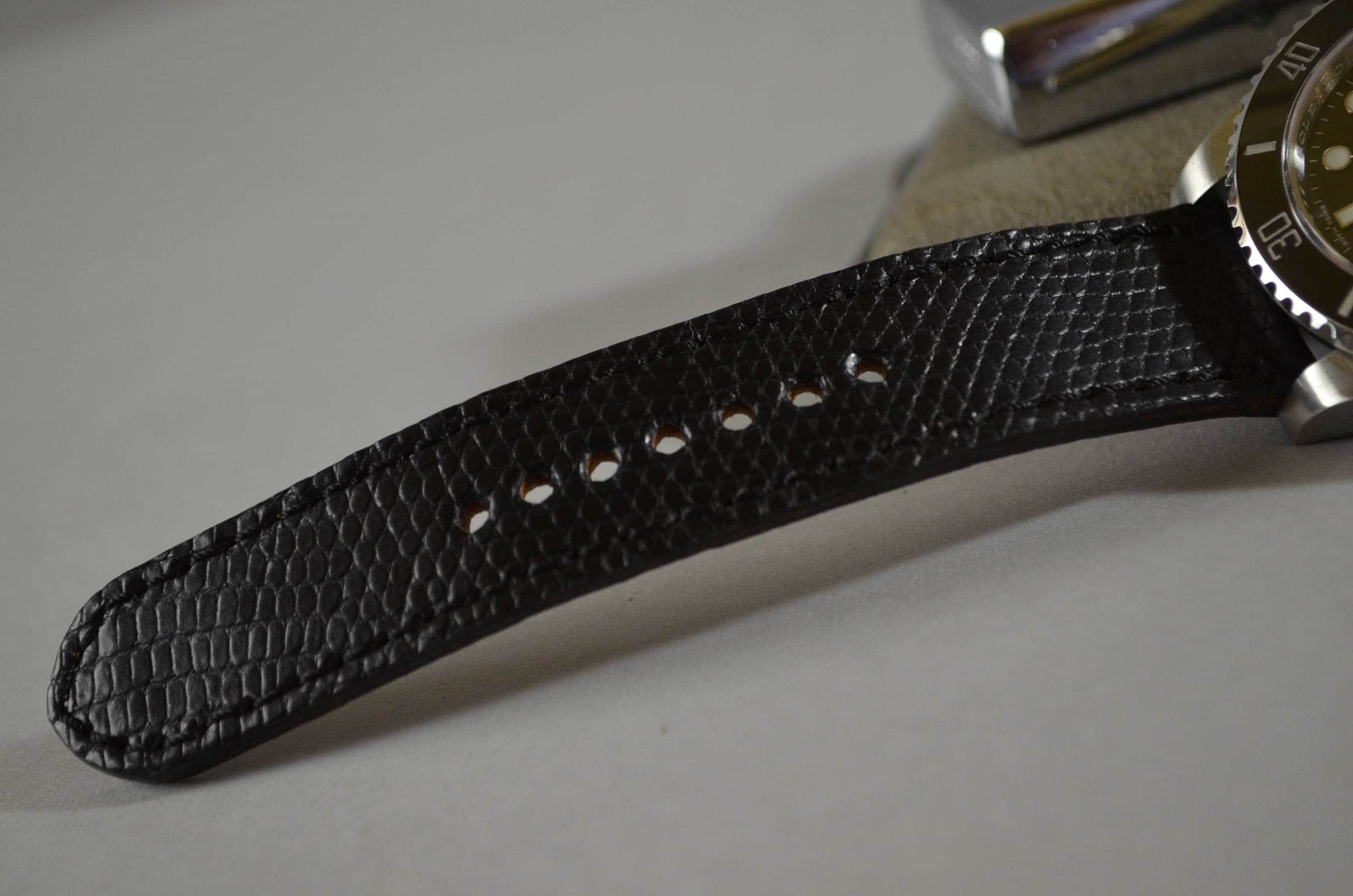 Cinturino Orologio In Vera Pelle Di Lucertola Fatto A Mano &ndash; Vietnam &ndash; Taglie 16-26 Mm &ndash; Nero