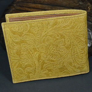 Portafoglio Bifold con Tasca Portamonete per Uomo Marrone Chiaro realizzato a mano con Vera Pelle di Vitello Goffrata Roma 37 Hispano di Atelier Mansarea
