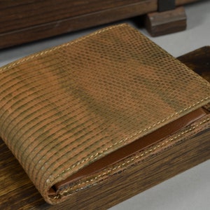 Portafoglio Bifold con Tasca Portamonete per Uomo Vintage Marrone Vera Pelle di Lucertola Roma 12 Fatto a Mano dall'atelier Mansarea - Spagna
